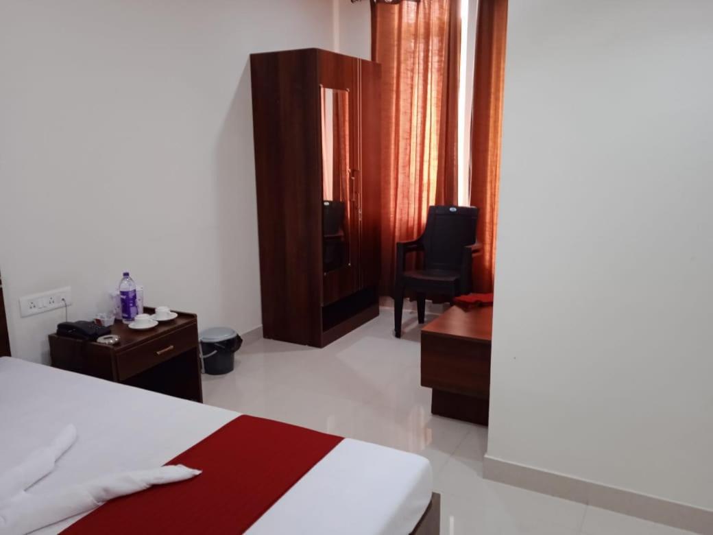 Hotel Haren Grand Γουβαχάτι Εξωτερικό φωτογραφία