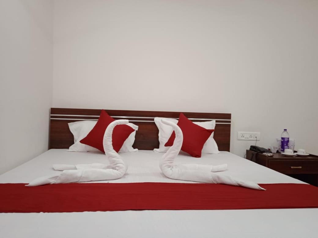 Hotel Haren Grand Γουβαχάτι Εξωτερικό φωτογραφία